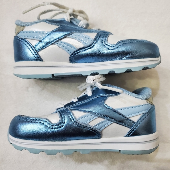 Reebok White & Metallic Blue Sneakers Baby Toddler Girls Size 4 Shoes - Picture 5 of 9